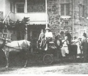 Марина Цветаева ( в шляпе) с собакой.Коктебель, 1913 г.