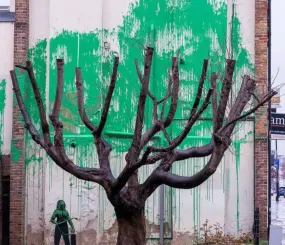 Художник Бэнкси представил новую работу на севере Лондона