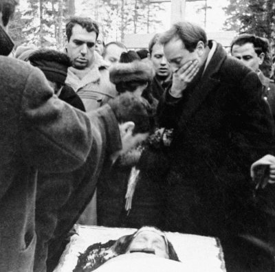 ото Б. Шварцмана. Похороны Анны Ахматовой. 10 марта 1966 года
