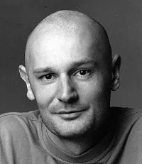 Эрленд Лу. Норвежский писатель и сценарист (родился 24 мая 1969 г.) 