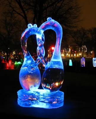 Карлис Иле, "Сообщающиеся сосуды". Парк ледовых скульптур на Бастионной горке