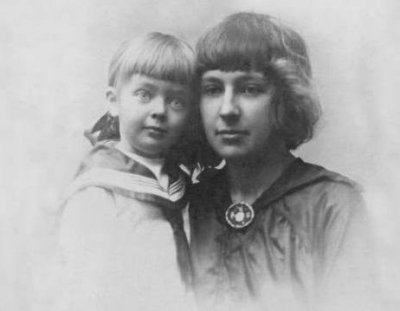 Марина Цветаева и дочь Арианда, 1916 год