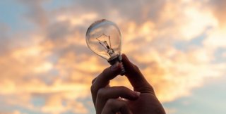 По словам астрономов, яркость неба сравнима с лампочкой на 60 Вт