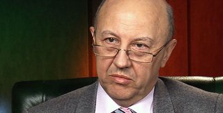 Думать нужно о том, какой мир будем строить на руинах