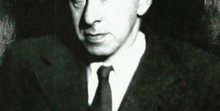 Марина совмещала в себе старомодную учтивость и бунтарство, высокомерность и застенчивость