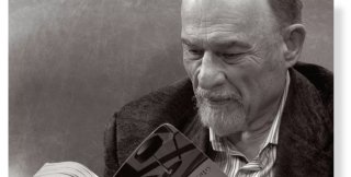 Чем больше человек имеет внутри себя, тем меньше он ждёт от остальных