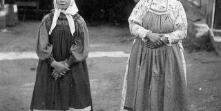 Портрет крестьянок. Рязанская обл., Милославский р-он, Татищево д. (Рязанская губ., Данковский уезд). 1909 