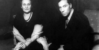 Анна Ахматова и Борис Пастернак на творческом вечере в Политехническом музее. Москва, апрель 1946