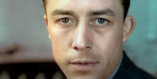 Самым страшным пороком является невежество, считающее, что ему всё известно