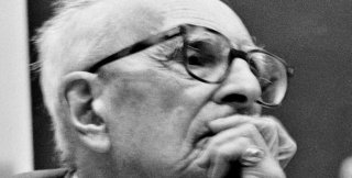 Ничто не напоминает так мифологию, как политическая идеология