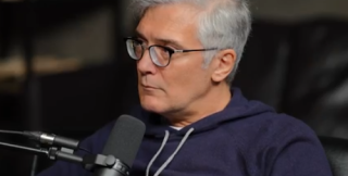 Гены у всех людей одинаковы, мы различаемся не генами, а опечатками, ошибками