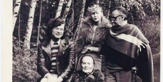 81-летняя Лиля Брик с мужем Василием Катаняном и 30-летний Эдуард Лимонов с Еленой Щаповой